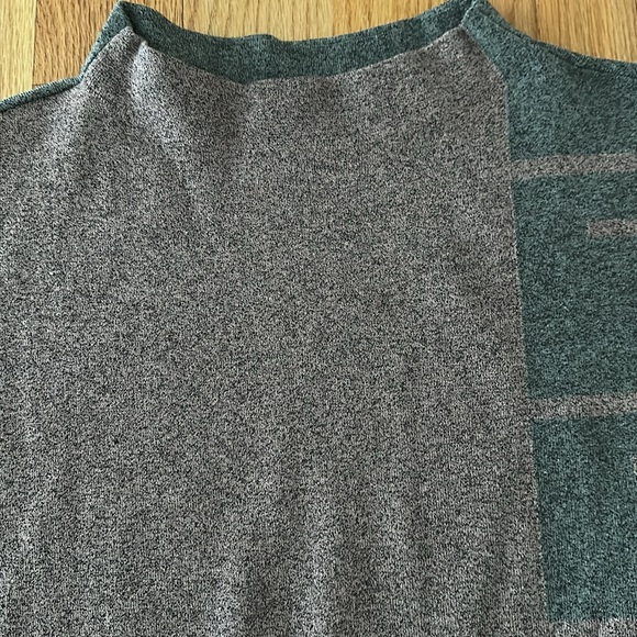 Heathered Gray and Rose Sweater - Picture 3 of 6